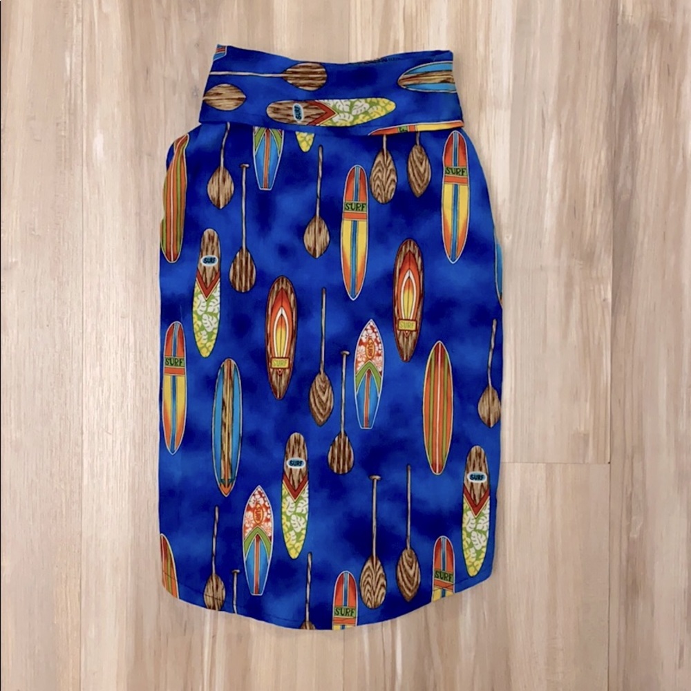 🎉🎉 HOST PICK 🎉🎉 Aloha Surfboard Print Hawaiian Dog Velcro Shirt